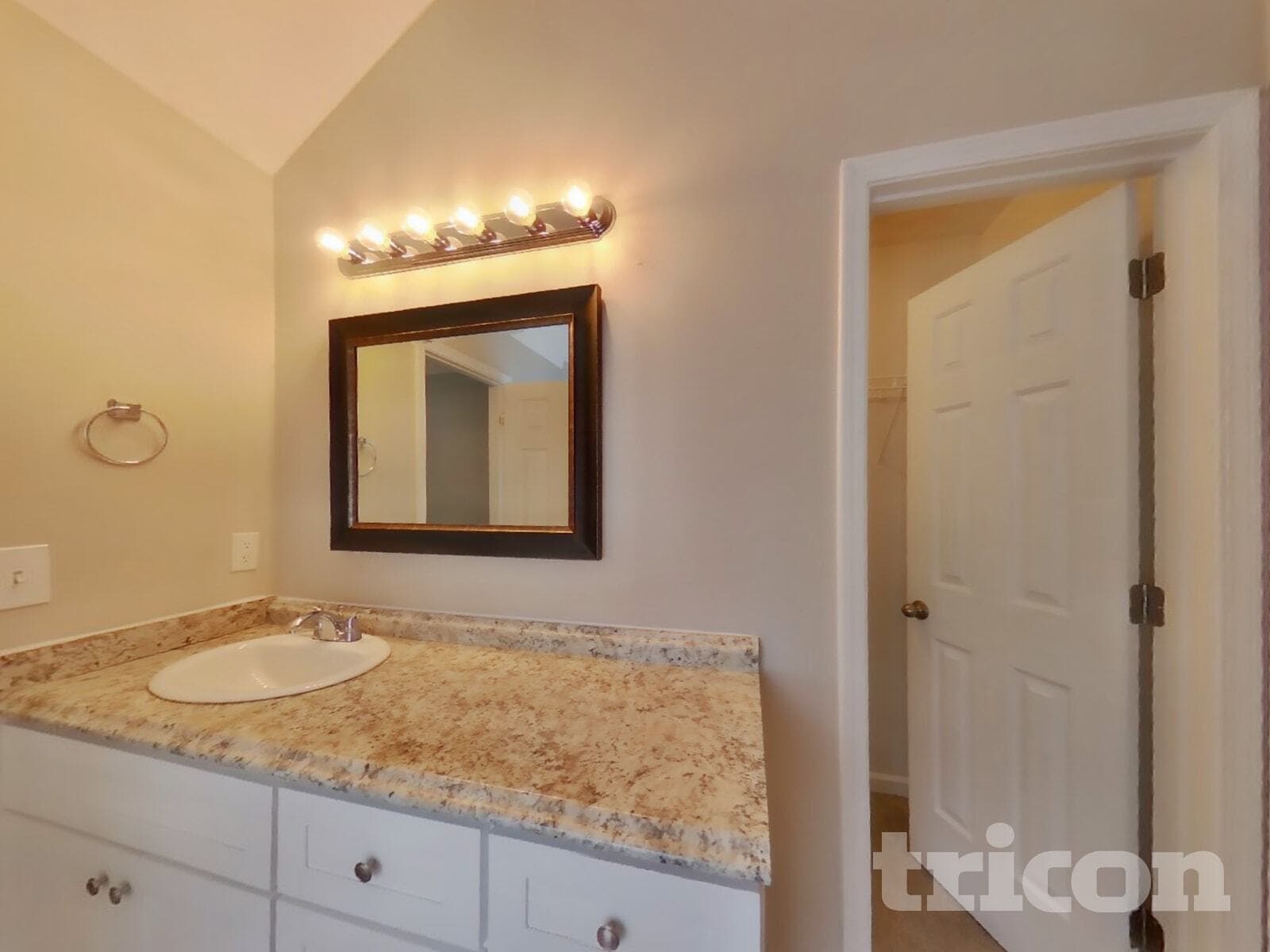 Building Photo - 4421 Gladewood Run