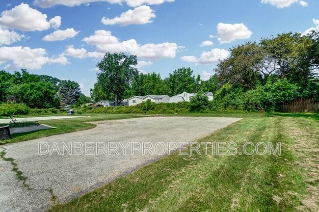 Building Photo - 3716 Turret Green Dr