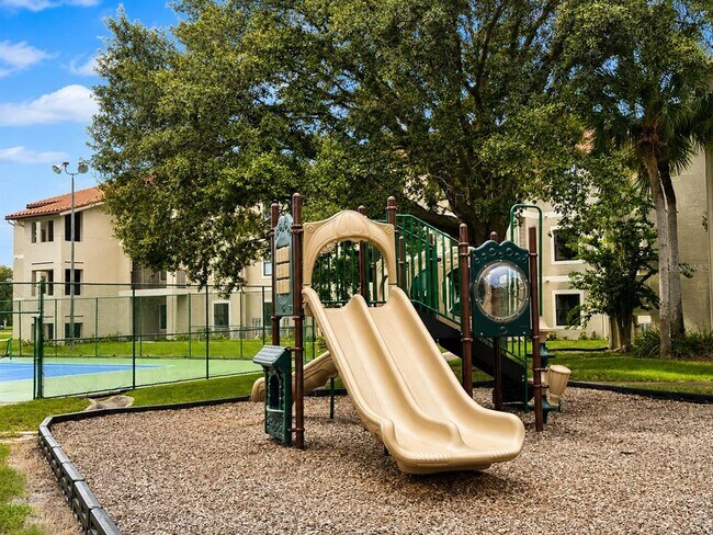 Building Photo - 3012 Parkway Blvd
