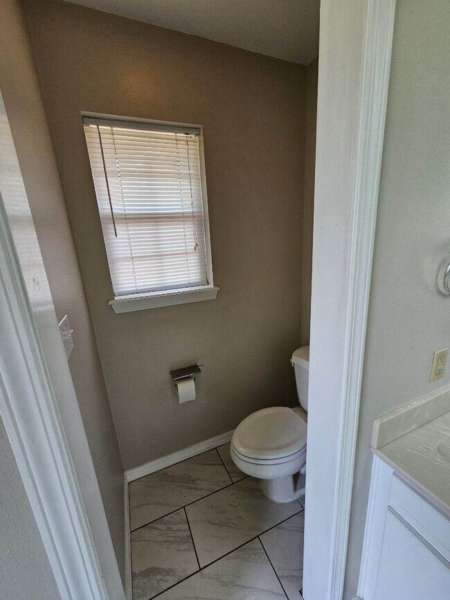 Building Photo - 5901 Pampus Ln
