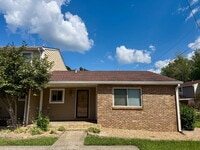 Building Photo - 1BR/1BA Condo in Greenbrier