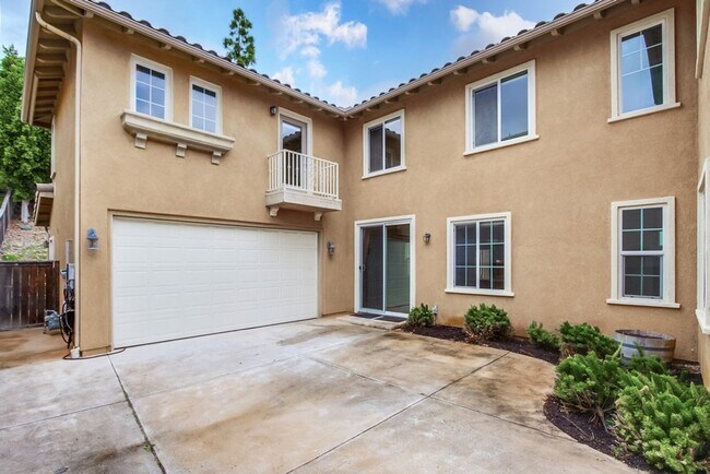 Building Photo - 4 Bedroom Cul-de-Sac home in San Elijo Hills!