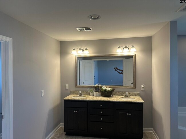 Building Photo - 66 Brazilian Dr