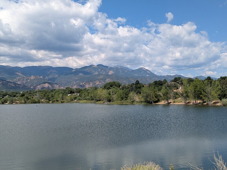 Quail lake across the street - 3080 Capstan Way