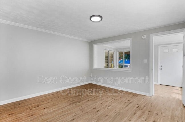 Building Photo - 418 Avondale Rd