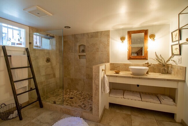 Building Photo - Gorgeous NW District House with Stunning Upgrades and Original Charm