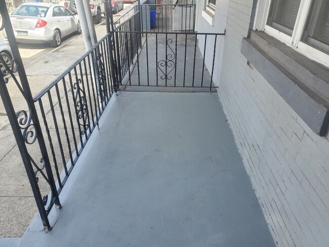 Building Photo - 3 Bedroom House in West Philadelpia