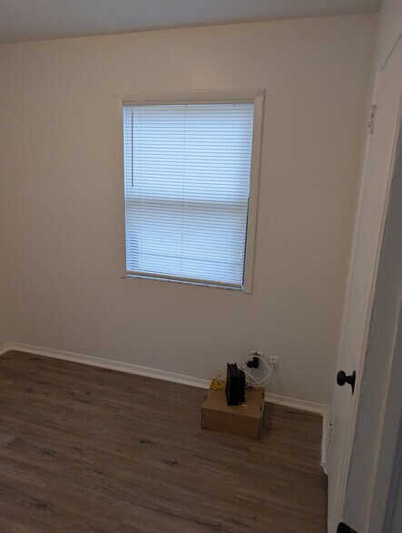 Building Photo - 8734 N Tangerine Pl