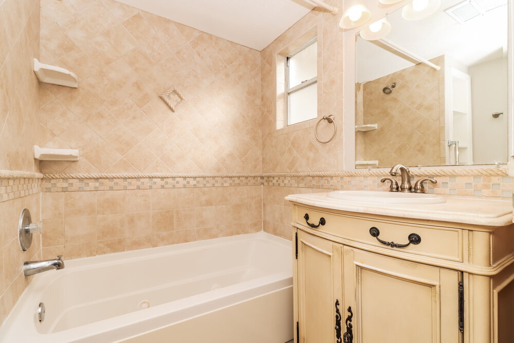 Building Photo - 8047 Hathaway Dr