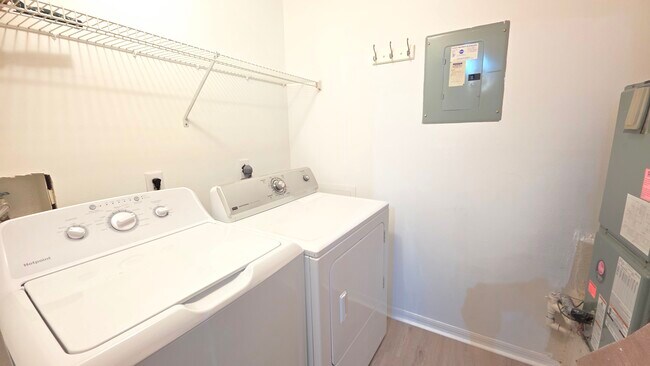 laundry room - 101 Bent Tree Dr