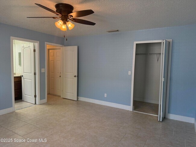 Building Photo - 189 Ocean Breeze Cir