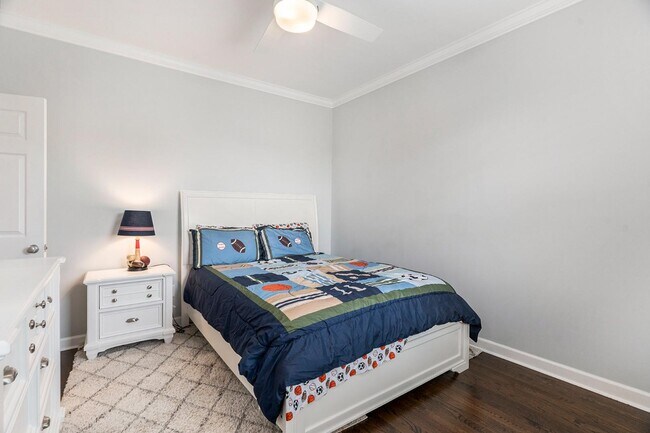 Building Photo - 200 N Ladd Ct