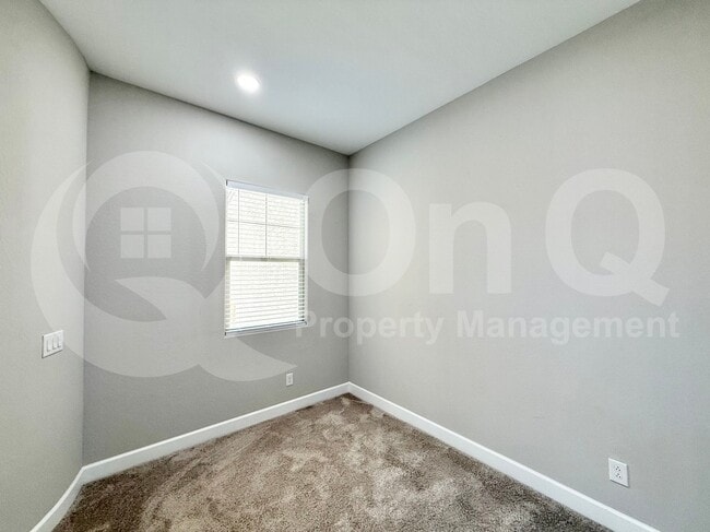 Building Photo - 44723 N 44th Ave