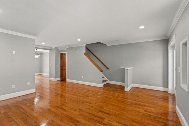 Building Photo - Available Now! 5 Minute Walk From Nats Park- 20 minute walk from Capitol Hill- 3 Bedroom 2.5 Bath...
