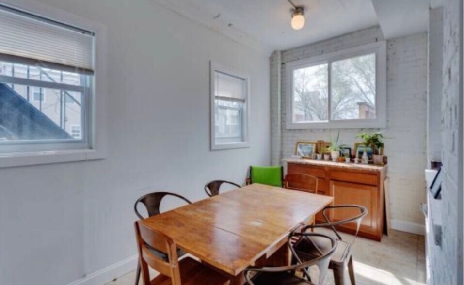 Building Photo - 1223 Orren St NE