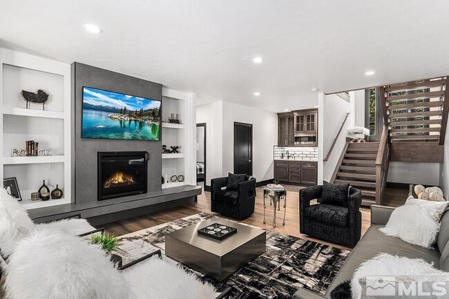 Building Photo - 331 Winding Way