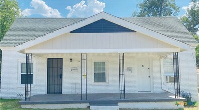 Building Photo - 108 W Church Ave