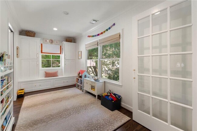 Building Photo - 4770 Chatworth Ct NE