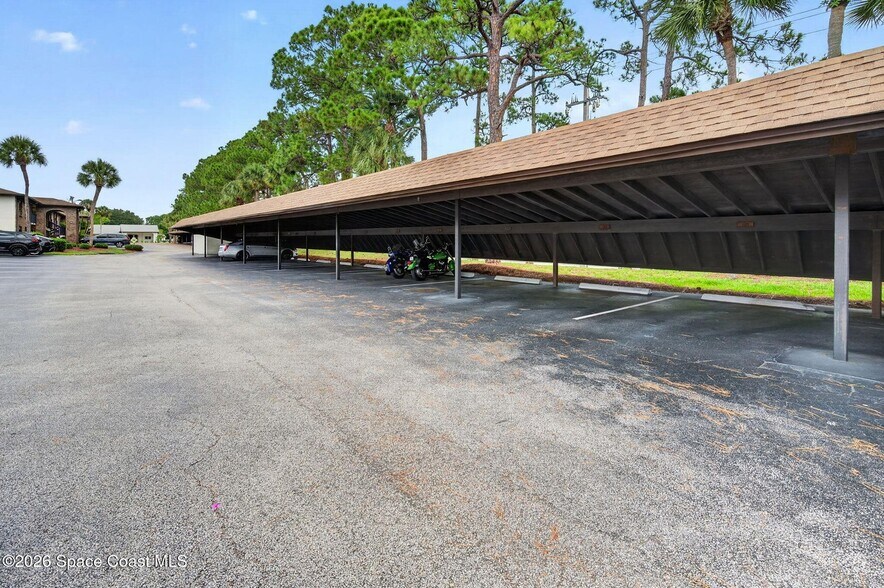Building Photo - 1515 Huntington Ln