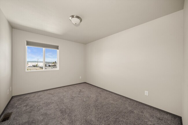 2nd bedroom - 7229 E Pacific Way