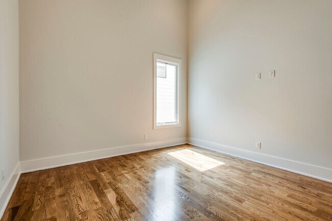 Building Photo - 3304 Trevor St