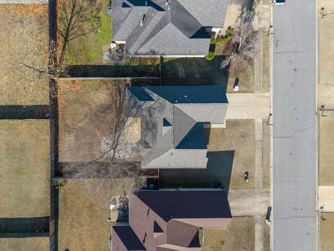 Building Photo - Updated 4bd 2 bath in Southaven