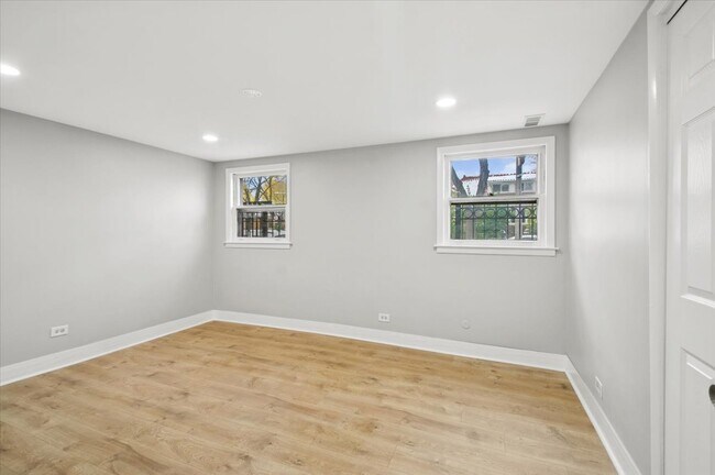 Building Photo - 2623 W Arthur Ave