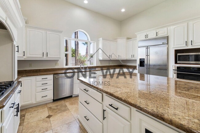 Building Photo - 4432 E Ford Ave