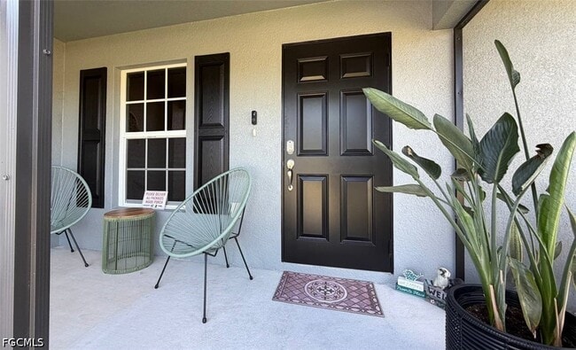 Building Photo - 926 NE 33rd St