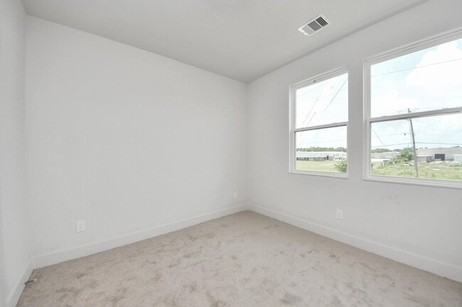 Building Photo - 3004A Ventas Dr