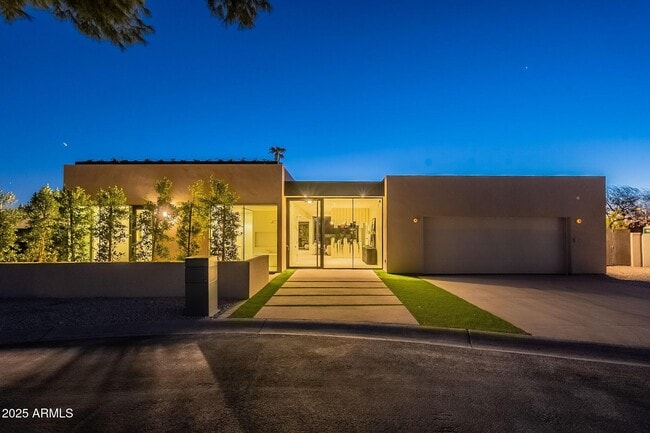 Building Photo - 5910 N 45th St