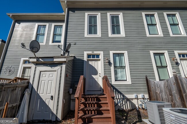 Building Photo - 83 Charter Oak Dr