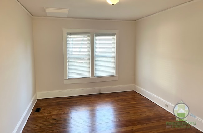 Building Photo - 25 W Main St