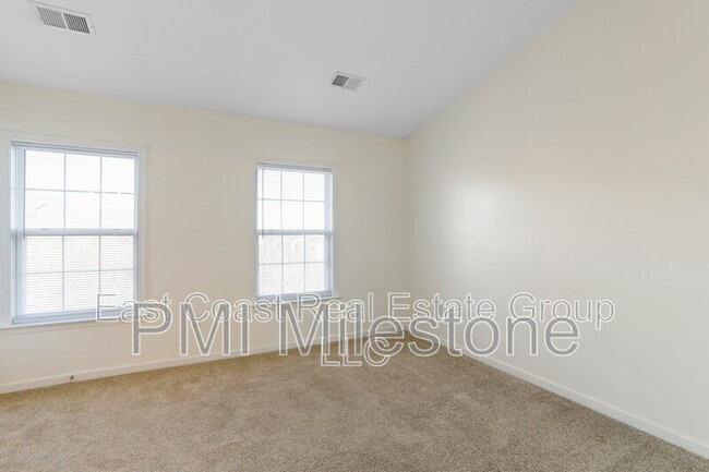 Building Photo - 91 Grindstone Dr