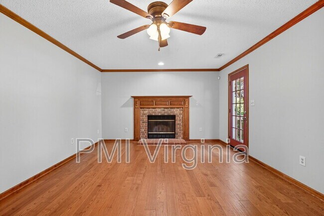 Building Photo - 932 Nugent Dr