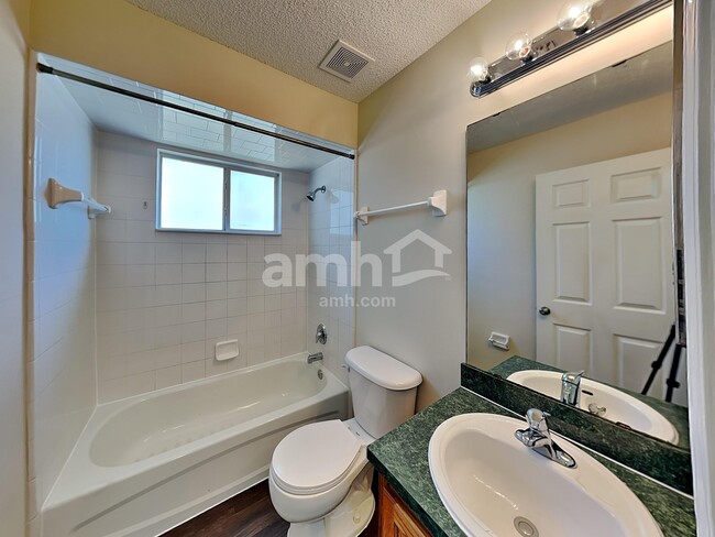 Building Photo - 2952 Majestic Oaks Ln