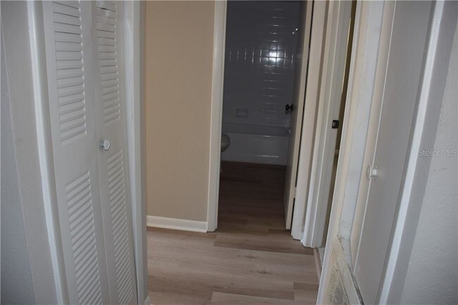 Building Photo - 4428 S Lake Orlando Pkwy