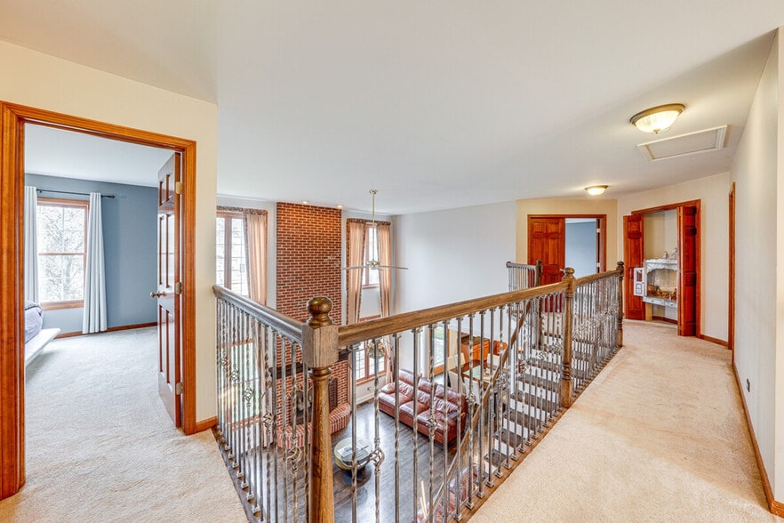 Building Photo - 3423 Goldfinch Dr