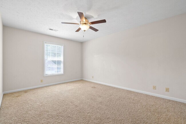 Building Photo - COMING SOON!!!    Lovely home in Wildwood West Subdivision