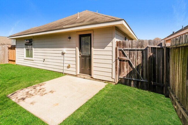 Building Photo - 5611 Amelia Plantation Dr