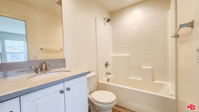 Building Photo - 835 Orchid Way