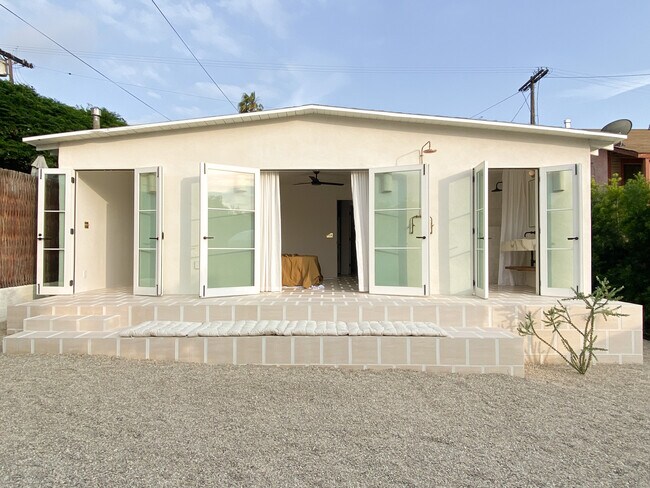 Building Photo - 349 Stowe Ter
