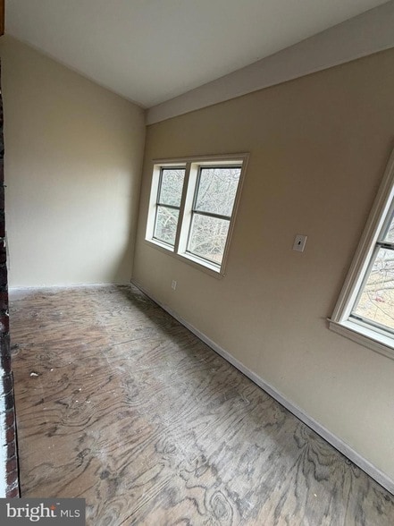 Building Photo - 117 Fairground Ave