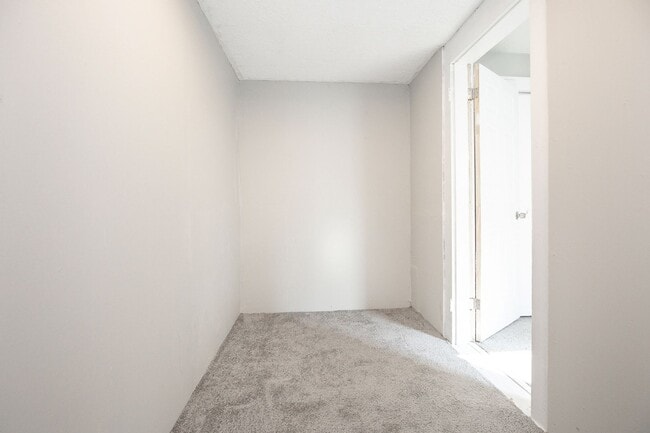 Building Photo - 3 BED 1 BATH BEAUTIFUL SINGLE HOME!