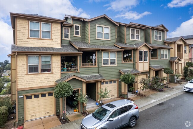 Building Photo - 6042 Old Quarry Loop