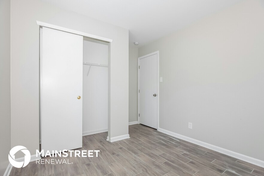 Building Photo - 4544 Stone Mountain Dr
