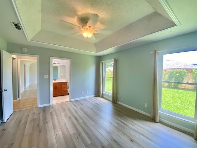 Building Photo - 303 Primrose Cir