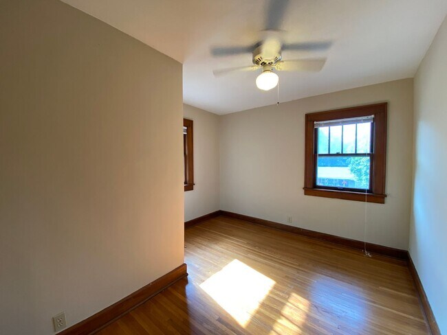 Building Photo - Available August 11th, 2026!