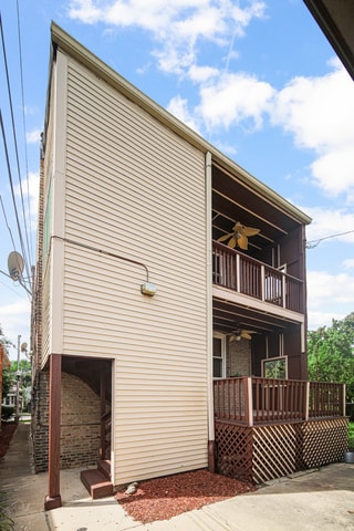 Building Photo - 1007 S Austin Blvd