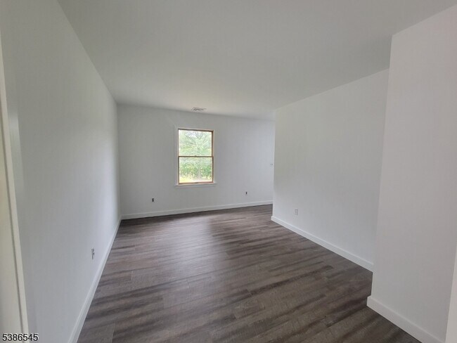 Building Photo - 59 Mendham Ave